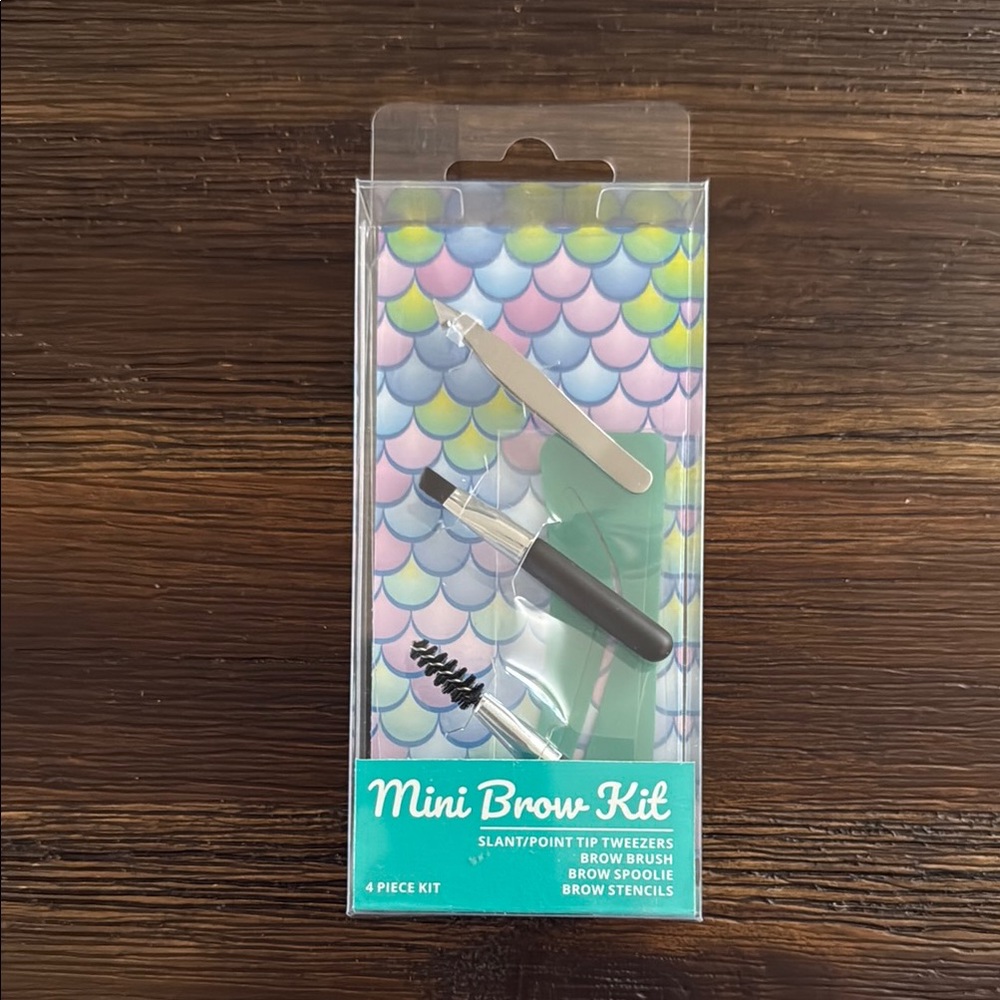 Mini Brow Kit 4 Piece Set NEW